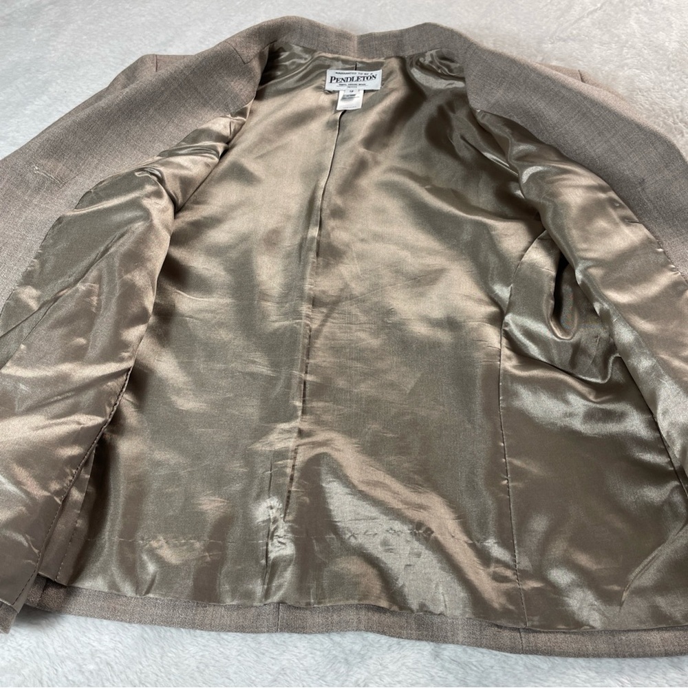 Pendleton Women’s Size 12P Three Button Virgin Wo… - image 10